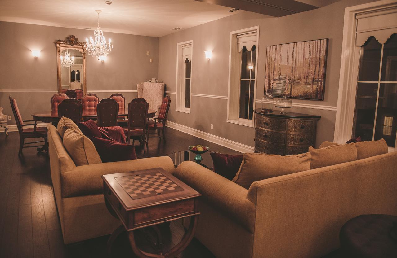 The Grand Hotel Carleton Place Екстериор снимка